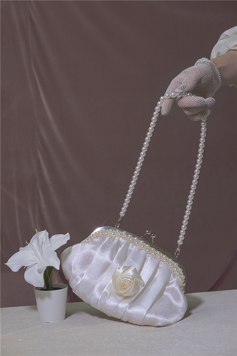 Túi xách nữ đính hoa ngọc trai dáng chữ nhật
