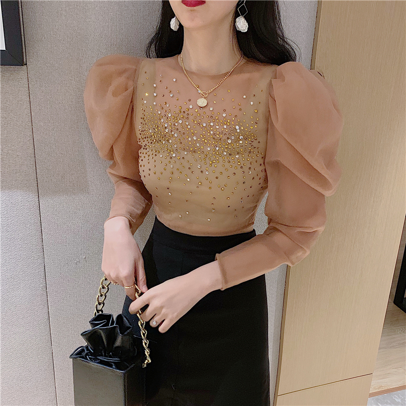 Áo dài tay đính đá phía trước