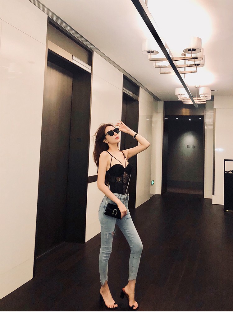 Bodysuit cúp ngực quyến rũ sexy