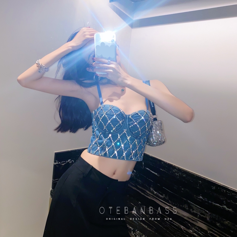 Áo Croptop bò đính đá