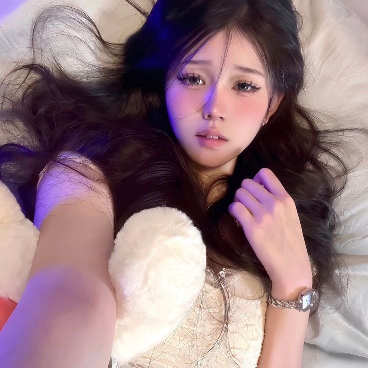 Phụ Nữ Thích Được Chạm Ở Đâu Nhất? Sự Thật Về Ngôn Ngữ Cơ Thể Khi Yêu