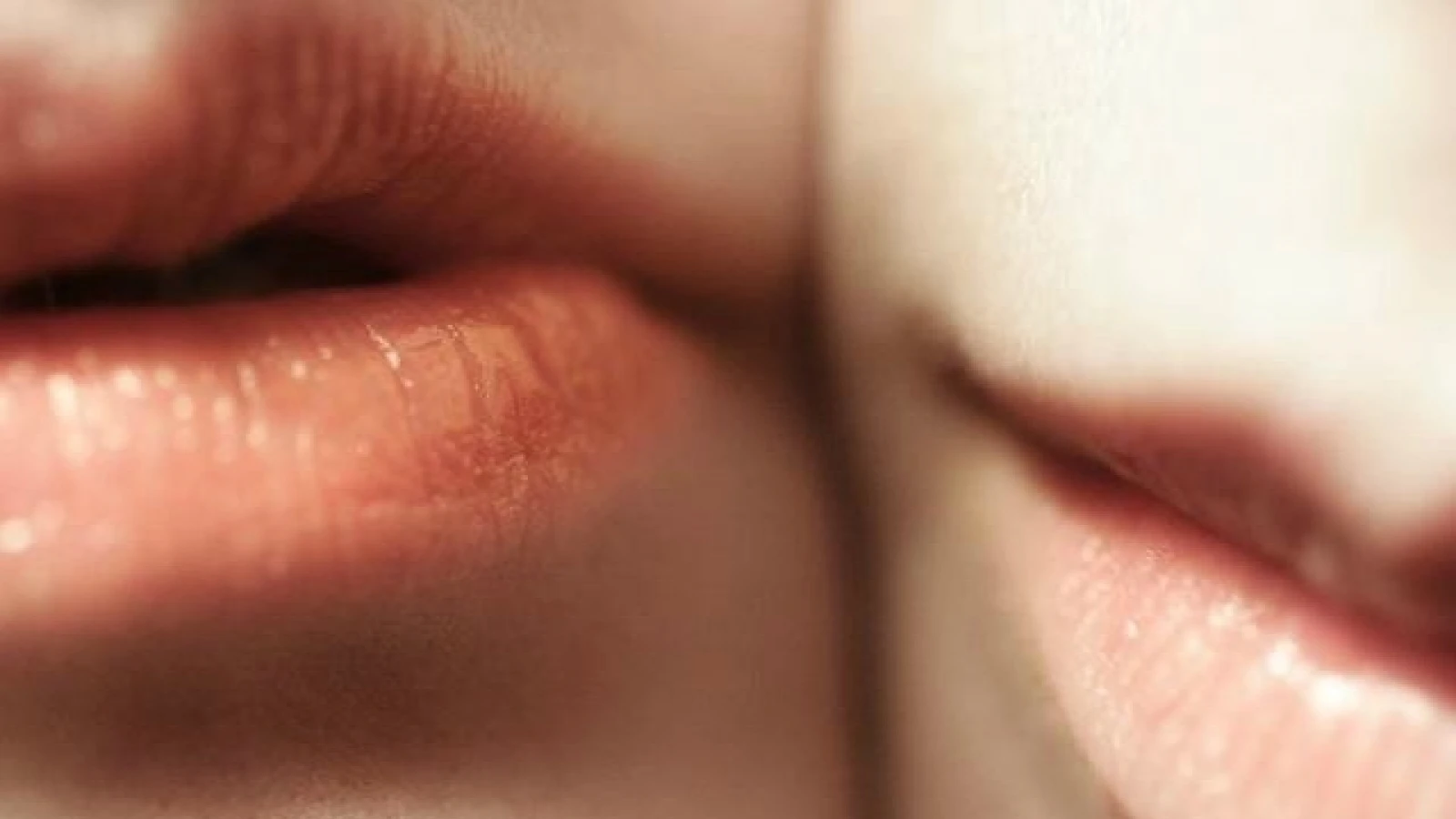 Quan Hệ Bằng Miệng Có Bị Nhiệt Miệng Không? Cách Xử Lý Và Phòng Tránh