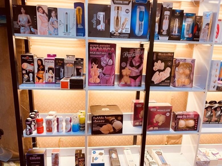 Thương hiệu Jiuai sản xuất âm đạo giả – Nguồn gốc từ đâu? Vì sao giá rẻ mà chất lượng tốt, được các shop 18+ tin cậy và ưa chuộng?