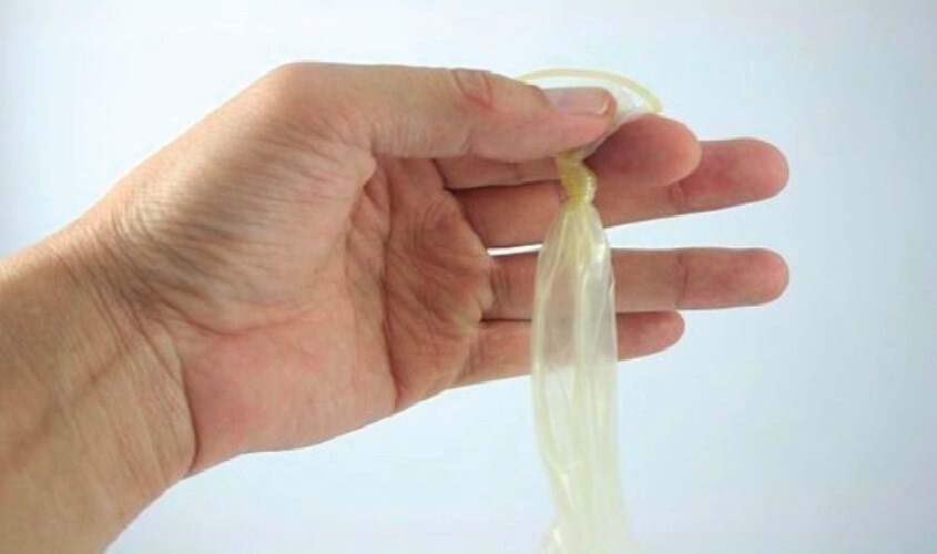 Tái Sử Dụng Bao Cao Su Có An Toàn Không? Sự Thật Và Rủi Ro Cần Biết