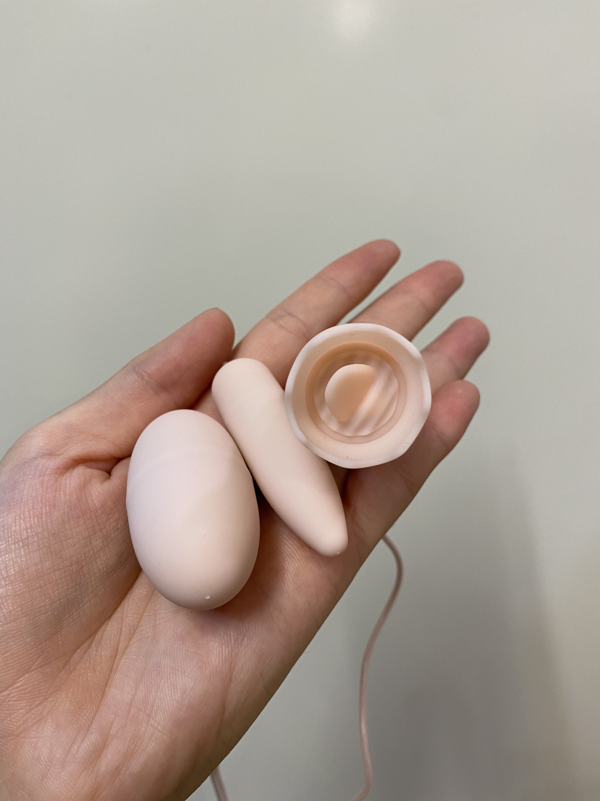 Trứng rung 3 đầu có lưỡi cắm USB