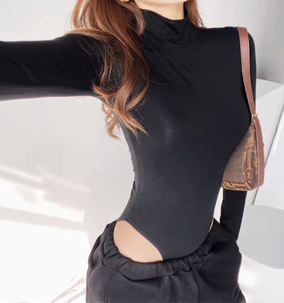 Jumsuit cao cổ dài tay quyến rũ