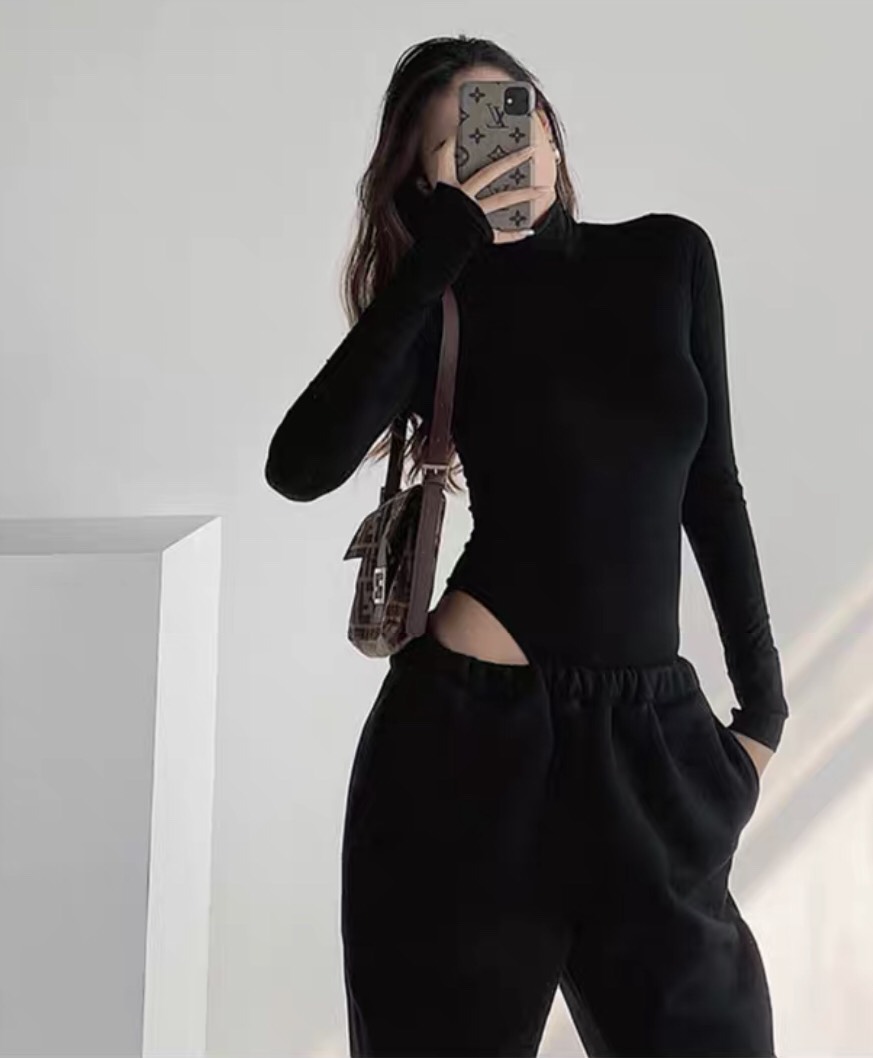 Jumsuit cao cổ dài tay quyến rũ