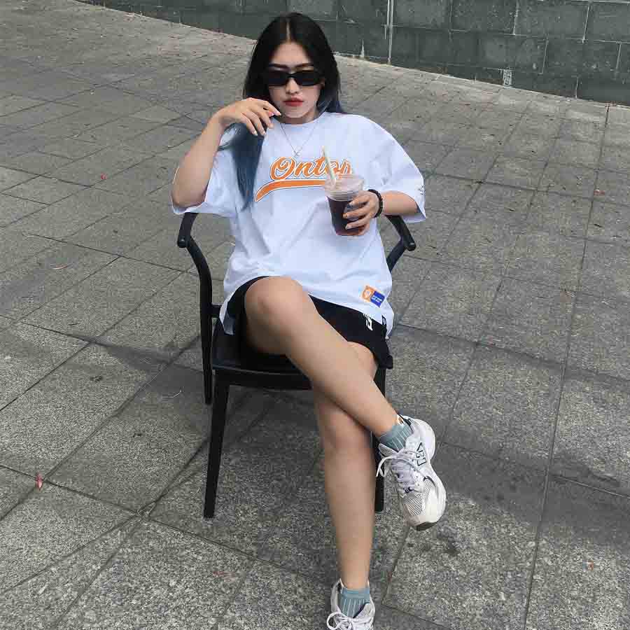 áo thun nam nữ form rộng màu trắng