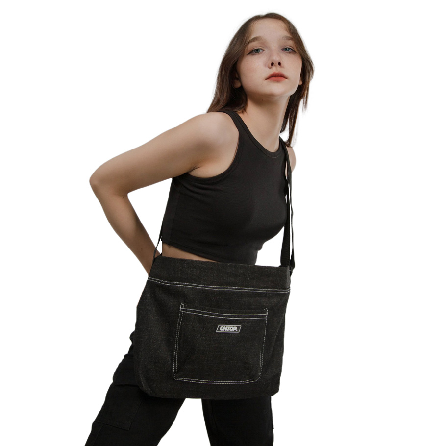 túi đeo chéo nữ đi chơi local brand ONTOP