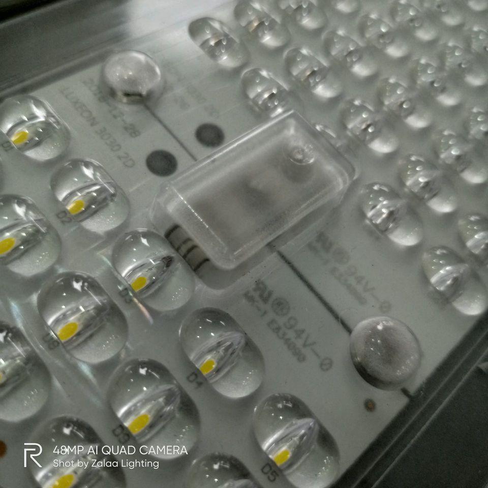 Đèn LED chiếu sáng đường phố năng lượng mặt trời công suất 80-100W Battery 70AH Panel 100W * 2 tấm