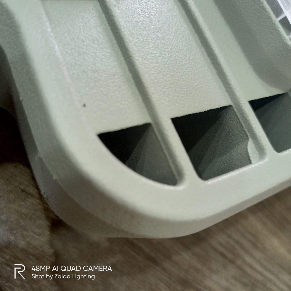 Đèn LED chiếu sáng đường phố năng lượng mặt trời công suất 80-100W Battery 70AH Panel 100W * 2 tấm