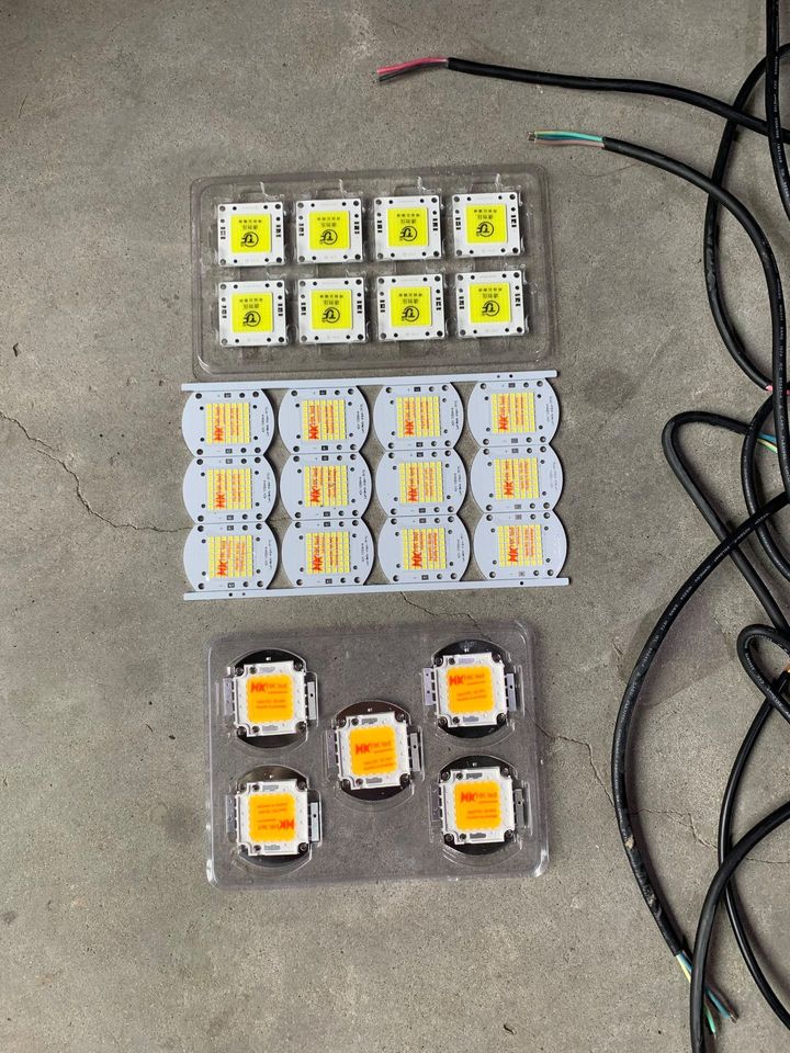 Linh kiện phục vụ cho gia công, sản xuất các mẫu đèn LED công nghiệp