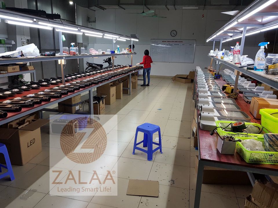 Linh kiện lắp ráp đèn LED chiếu sáng văn phòng thế hệ mới Zalaa Office Lighting