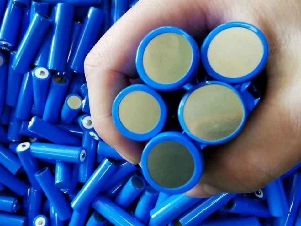 Pin Lithium FePO4 dùng cho thiết bị chiếu sáng năng lượng mặt trời Zalaa Solar Lighting