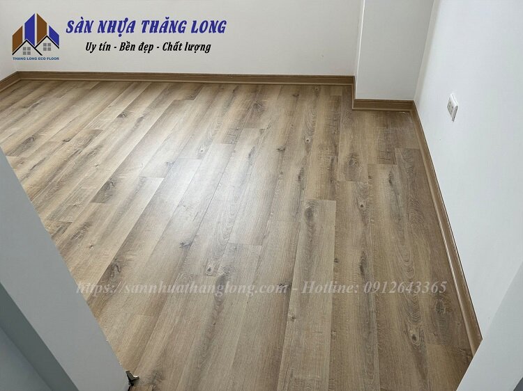 Hình ảnh thi công thực tế sàn nhựa hèm khoá Glotex 6mm