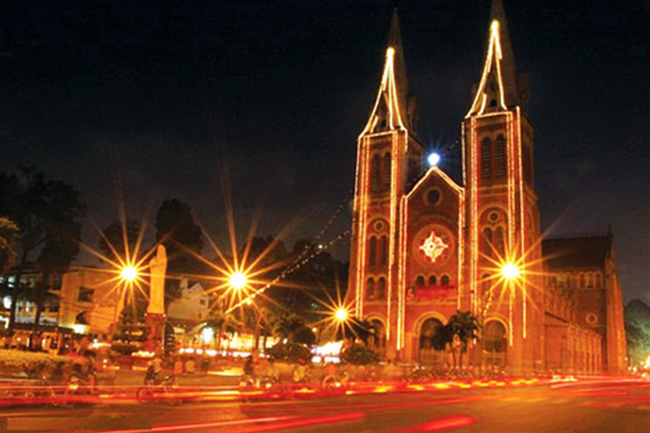 05 Địa Điểm Vui Chơi Ở Sài Gòn Nên Đi Trong Đêm Giáng Sinh