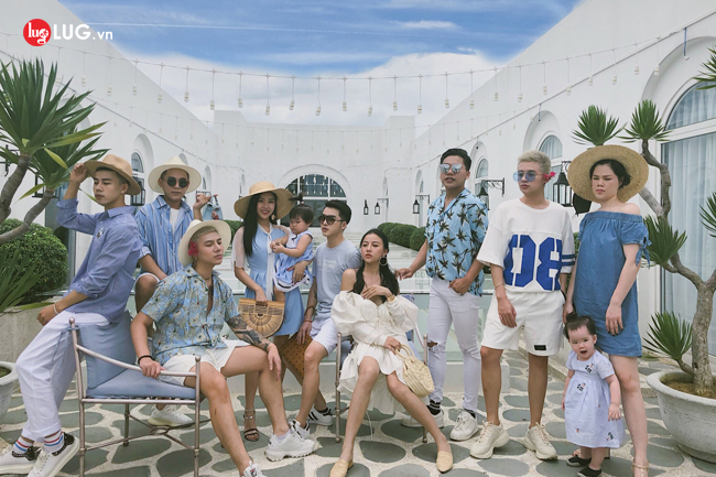 Du lịch cùng hội bạn thân