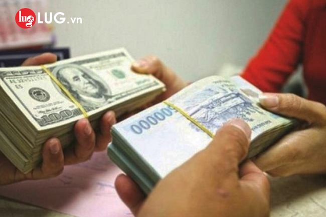 không nên mua gì ở sân bay