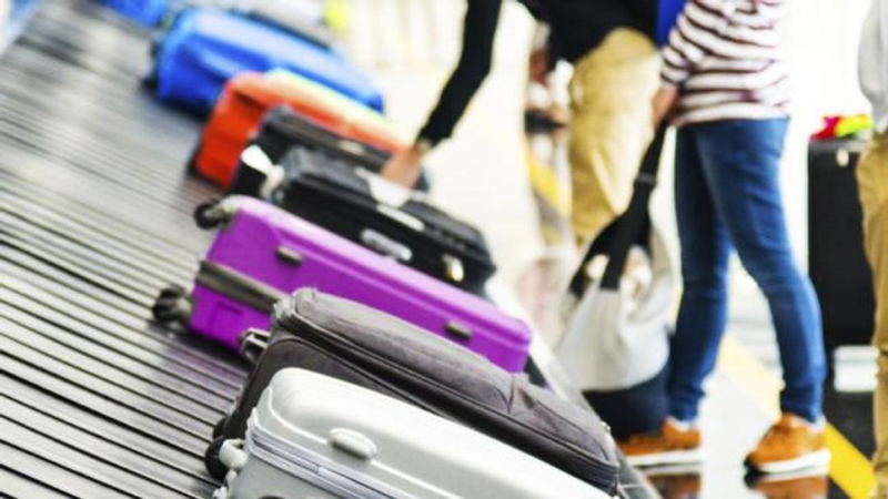 Vali nhựa hay vali vải sẽ phù hợp với bạn