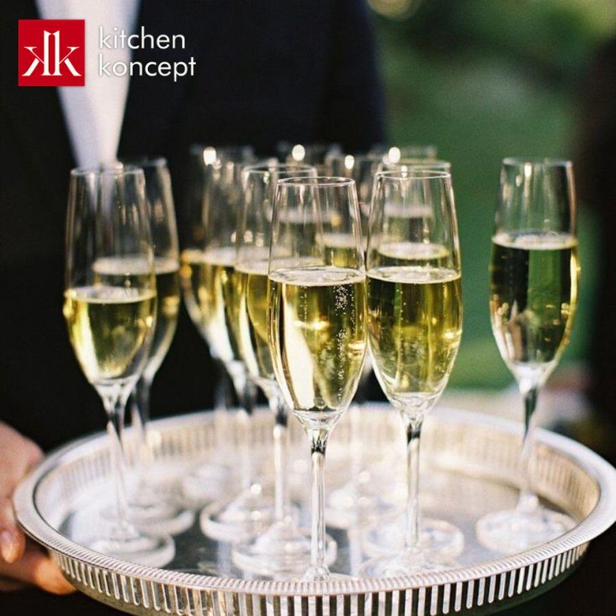 Champagne flute dáng cao giữ bọt khí