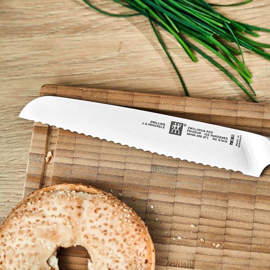 Tìm hiểu dao cắt bánh mì