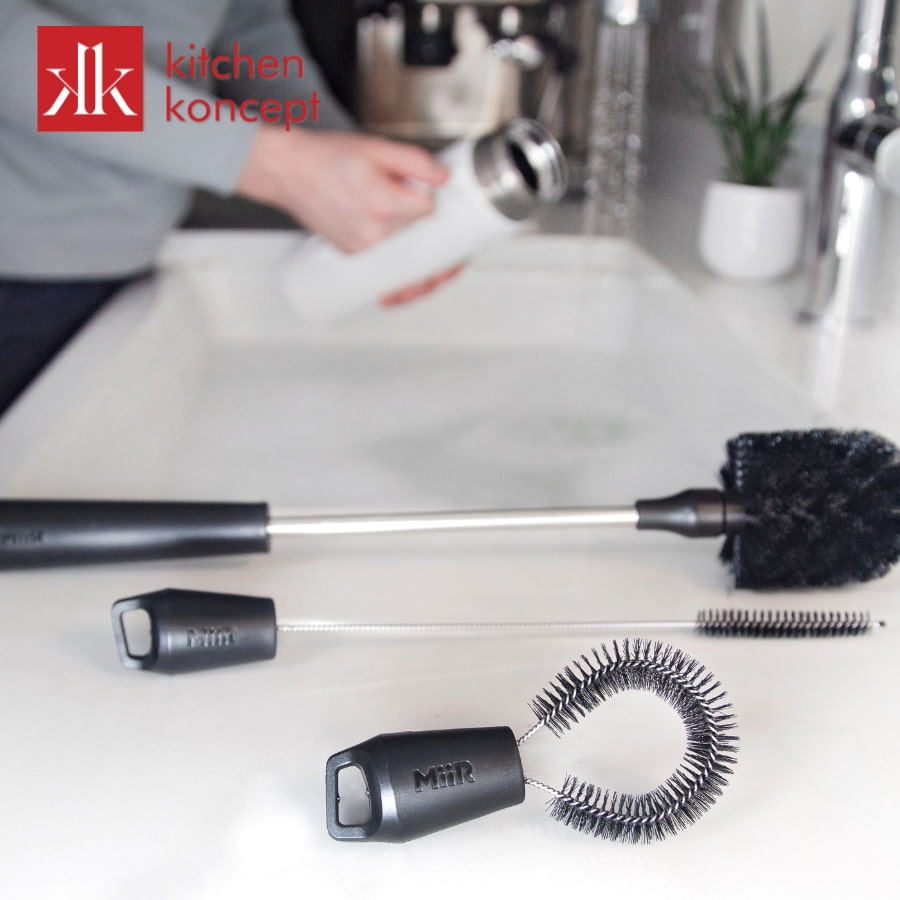 Dùng dụng cụ rửa chuyên dụng cho bình giữ nhiệt