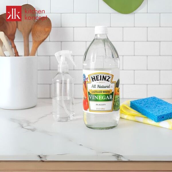 Dùng giấm trắng để khử vết gỉ sét cho dao