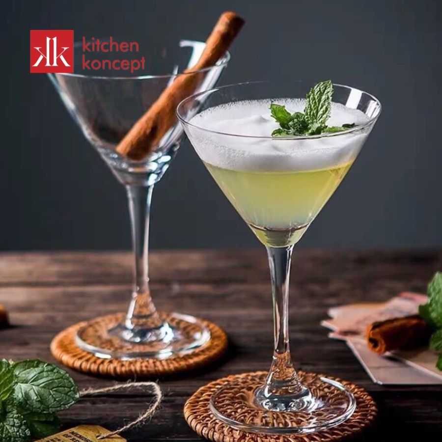 Ly Martini sở hữu kiểu dáng độc đáo như chữ “V”