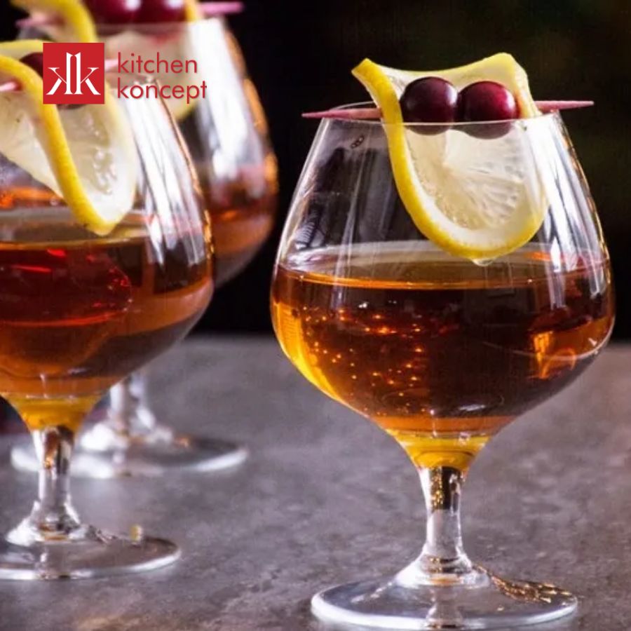 Ly Snifter dùng để uống loại rượu mạnh như Brandy