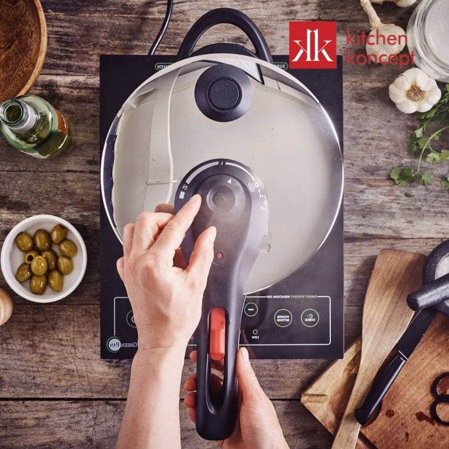 Phương pháp giảm áp suất nhanh trước khi mở nắp