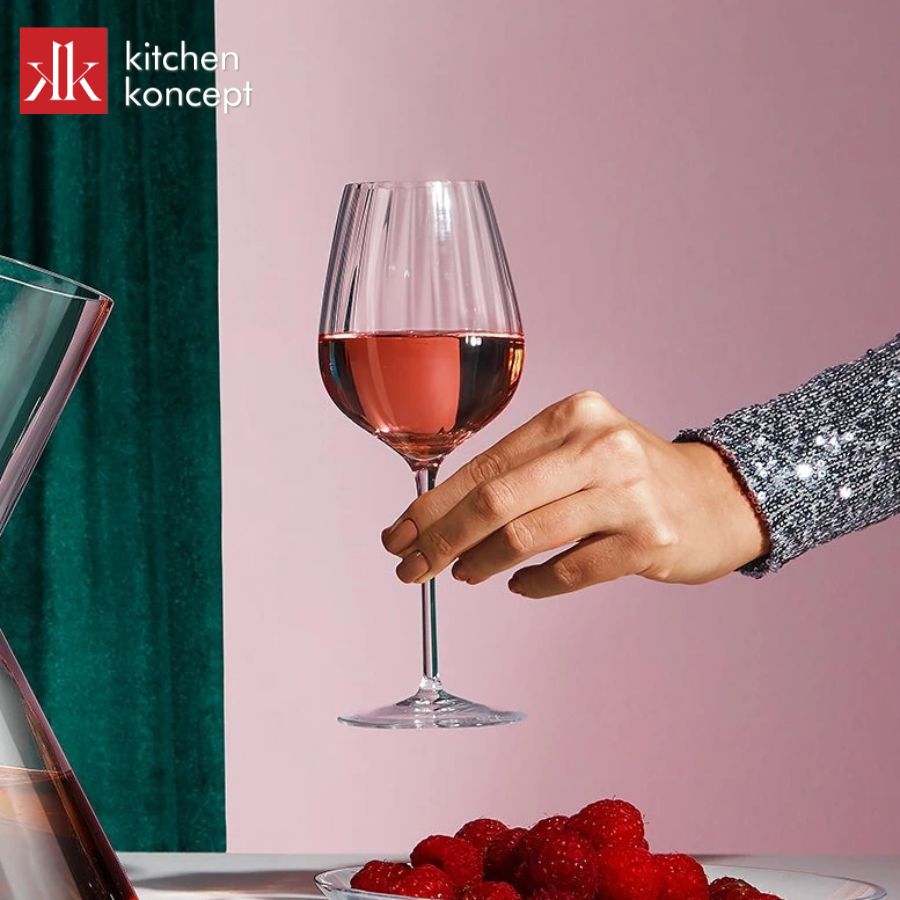 Rượu vang đỏ giúp bảo vệ tim mạch