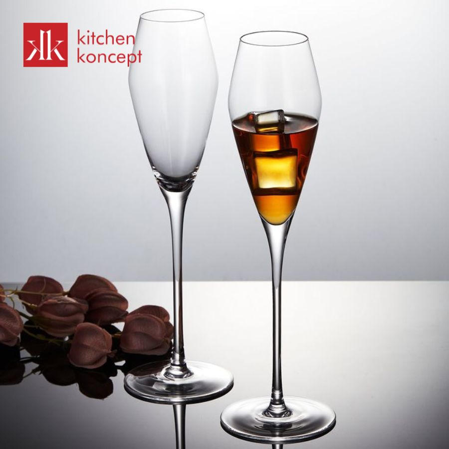 Tulip Flute là tri kỷ của vang sủi tăm, đặc biệt là Champagne