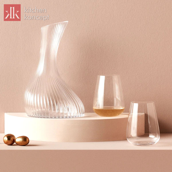 Mỗi sản phẩm của Nude đều được làm thủ công bởi các bậc nghệ nhân