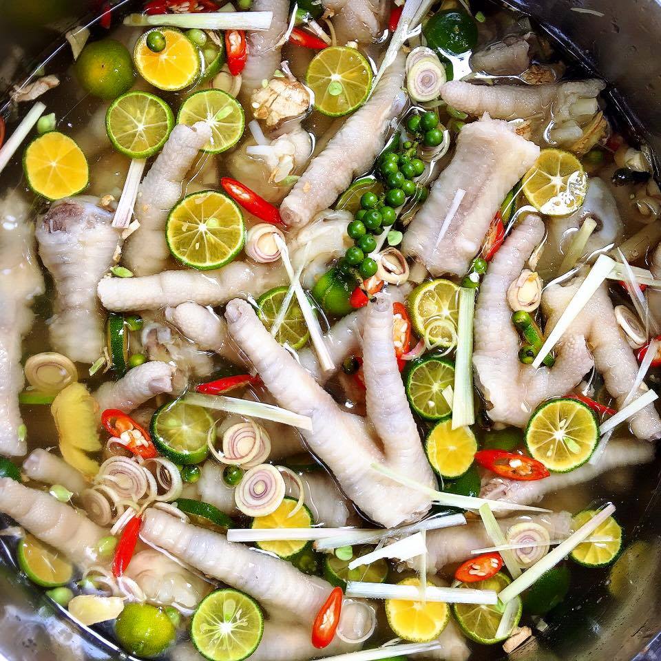CHÂN GÀ MUỐI CHUA CAY CHÂN GÀ MUỐI CHUA CAY