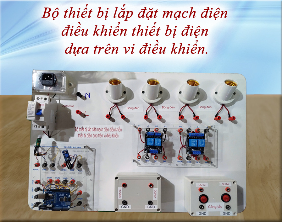 Bộ thiết bị lắp đặt mạch điện điều khiển thiết bị điện dựa trên vi điều khiển