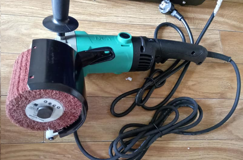 Máy mài bóng 1400W DCA ASN100