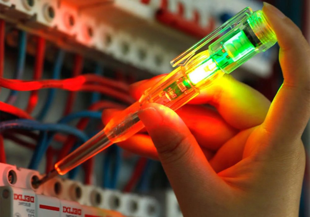 Bút thử điện có tiếp xúc