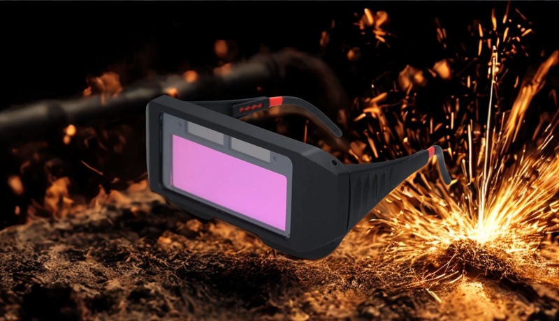 Kính Hàn Điện Tử Có Gì Đặc Biệt?