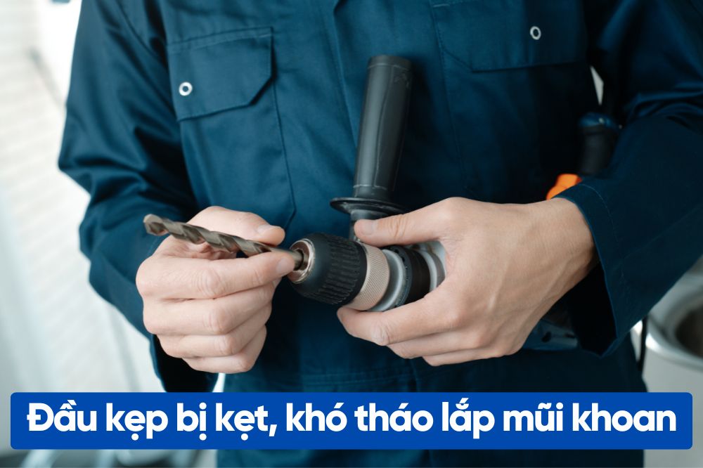 thay đầu máy khoan khi đầu kẹp bị kẹt