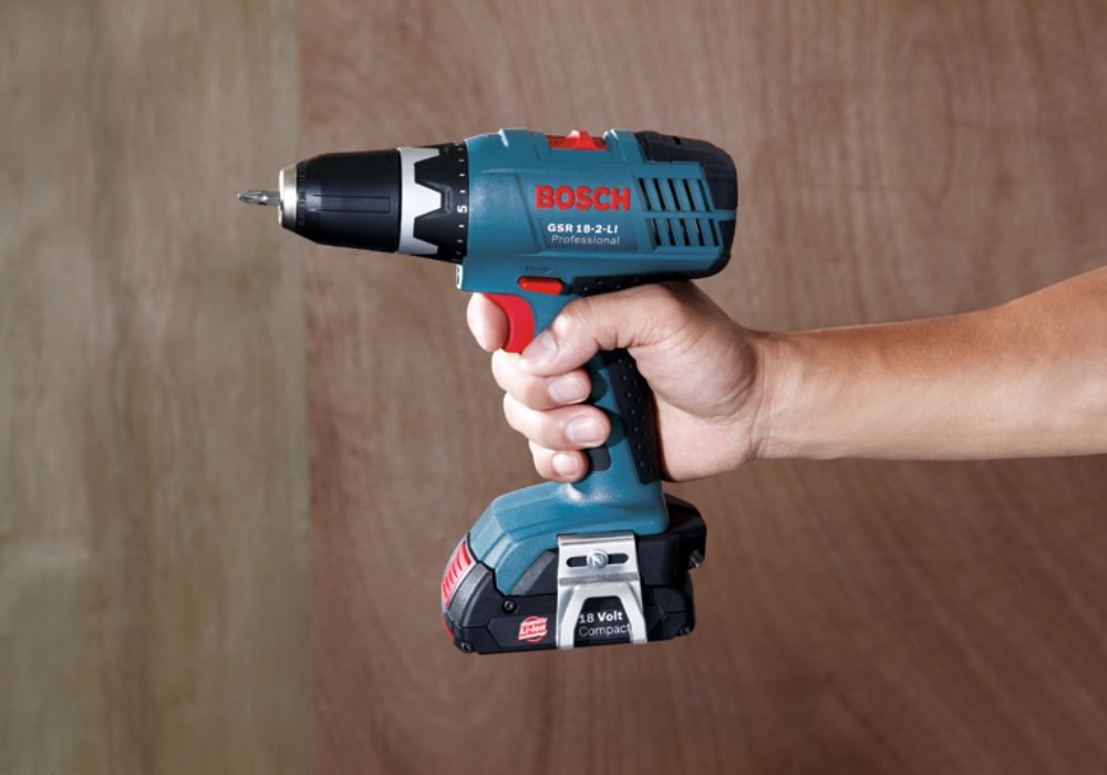 Máy vặn vít dùng pin loại nào tốt