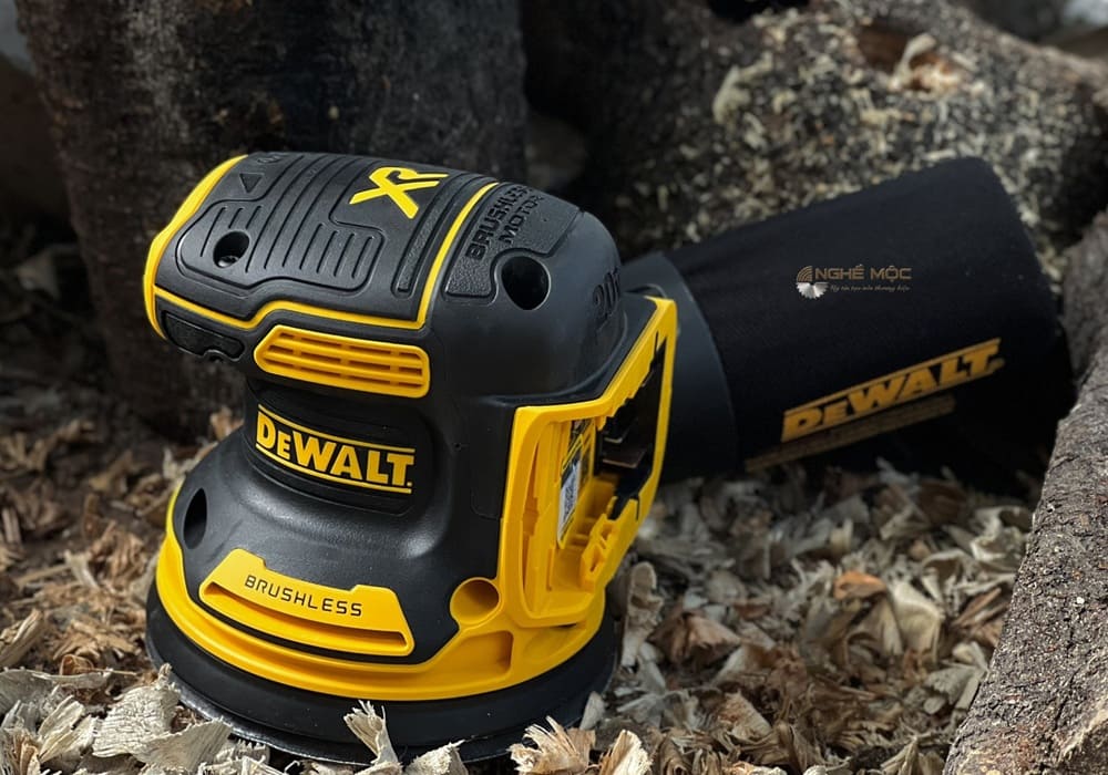 Máy chà nhám Dewalt