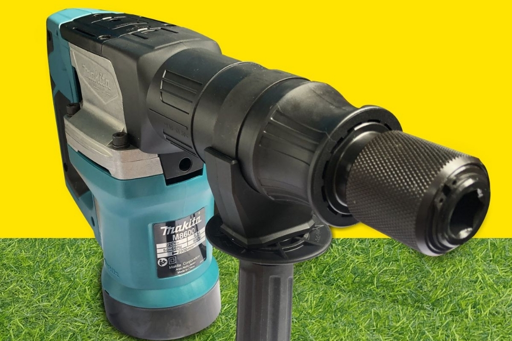 Makita M8600B