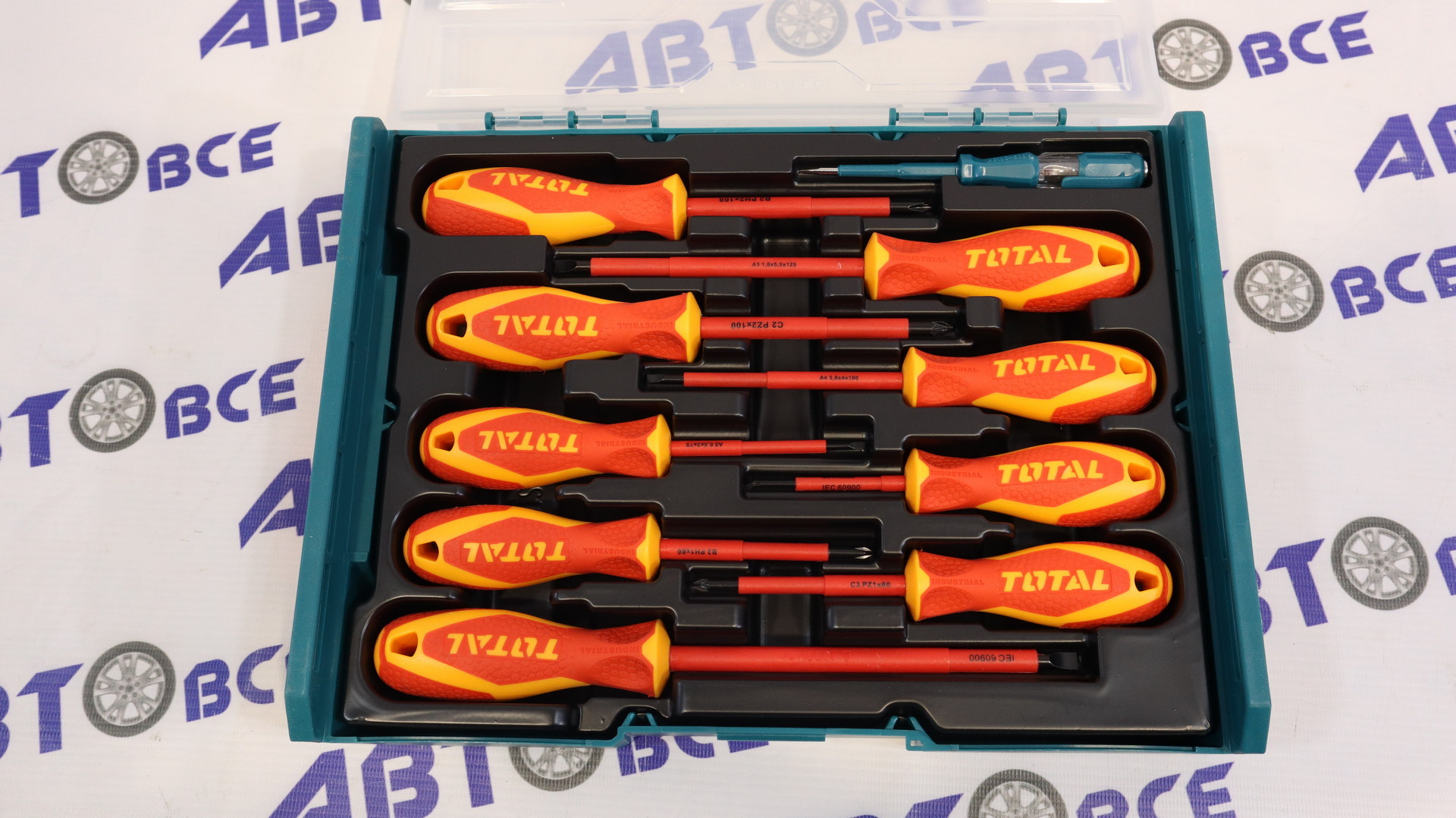 Bộ tuốc nơ vít cách điện 10 chi tiết Total THKTV02S101