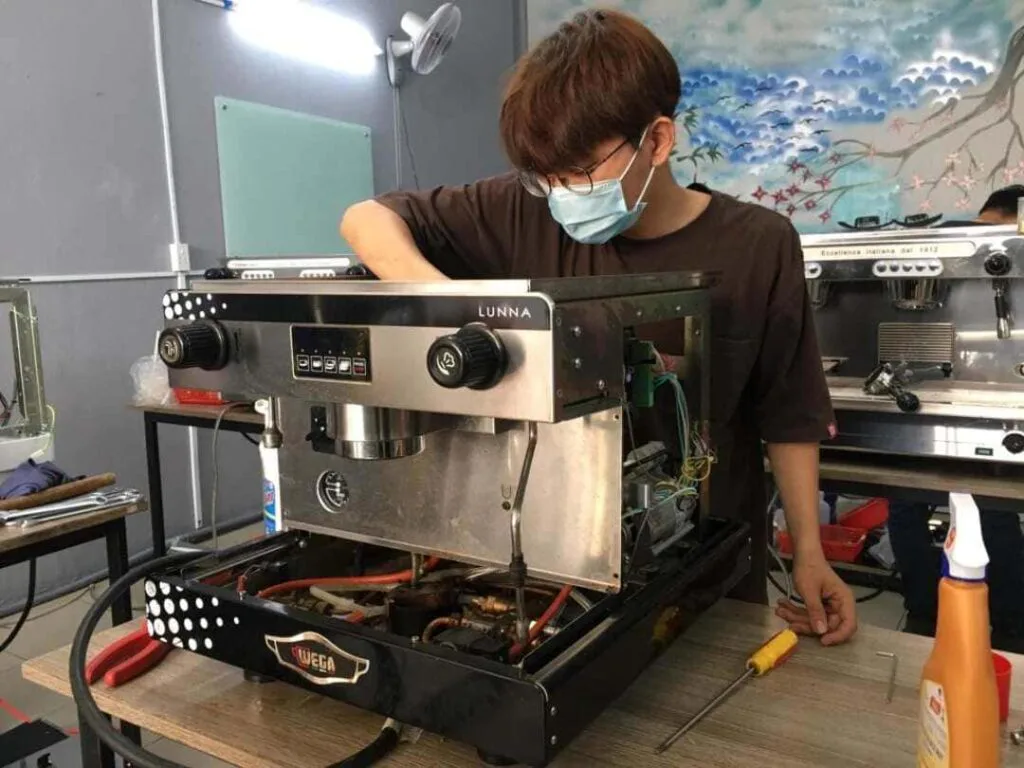 Dịch vụ bảo dưỡng máy pha cà phê giúp máy luôn hoạt động ổn định