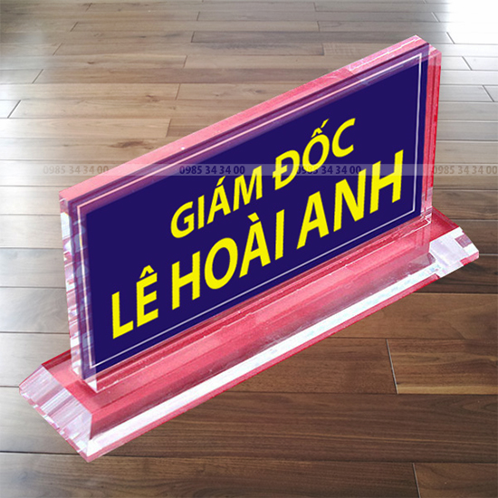 biển chức danh mica