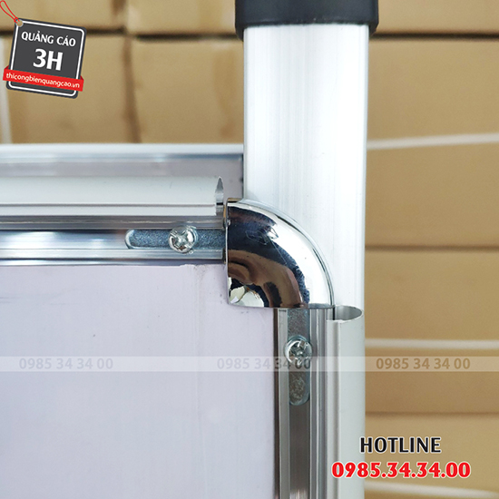 STANDEE CHÂN KHUNG CHỮ A