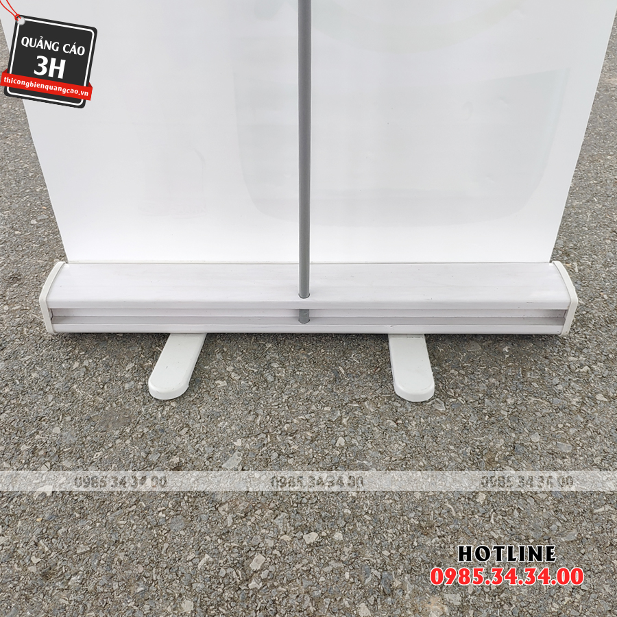 standee cuốn nhựa