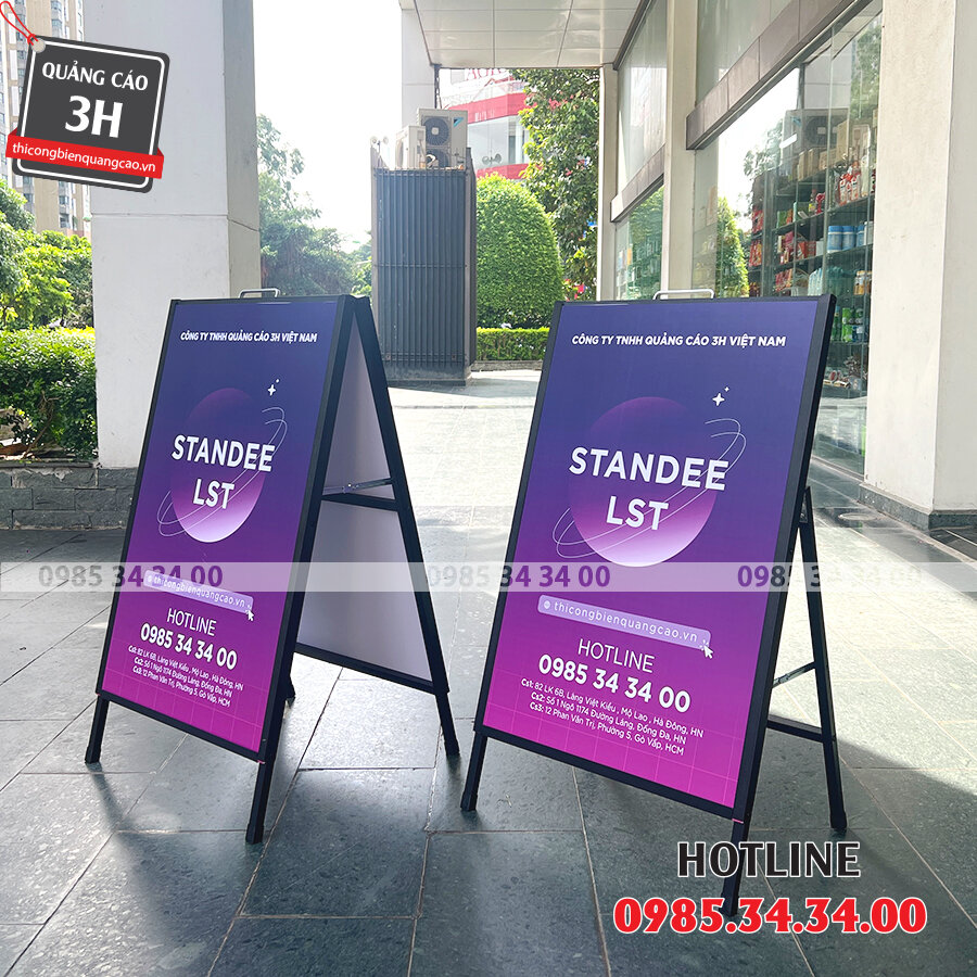 standee chữ a ngoài trời