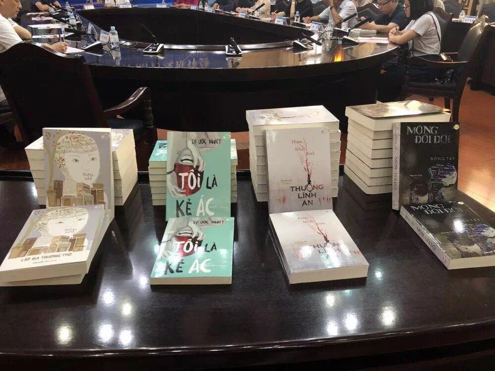 Chibooks ra mắt 7 tác phẩm văn học Quảng Tây Chibooks ra mắt 7 tác phẩm văn học Quảng Tây