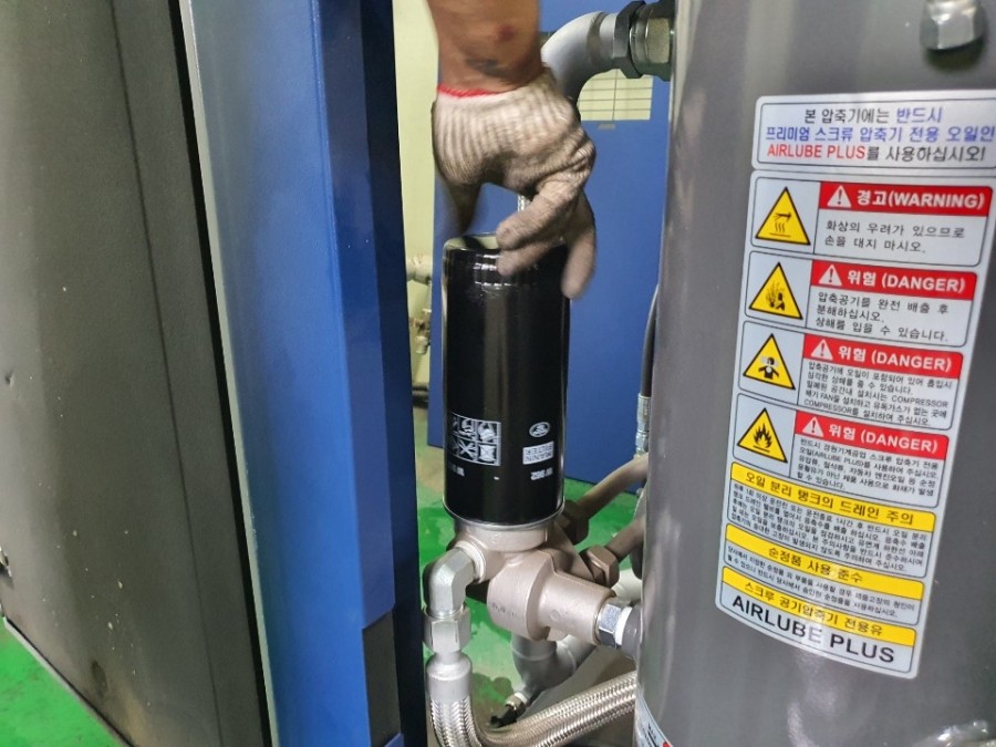 thay loc dau may nen khi kyungwon AS51